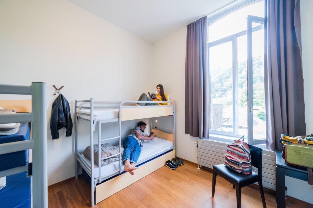 De Namur